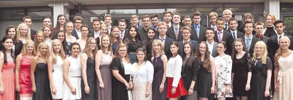 61 Abiturienten des Marie-Curie-Gymansiums feiern Abschluss