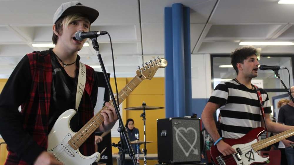Rockkonzert in der Pause: Band Til spielt im Marie-Curie-Gymnasium