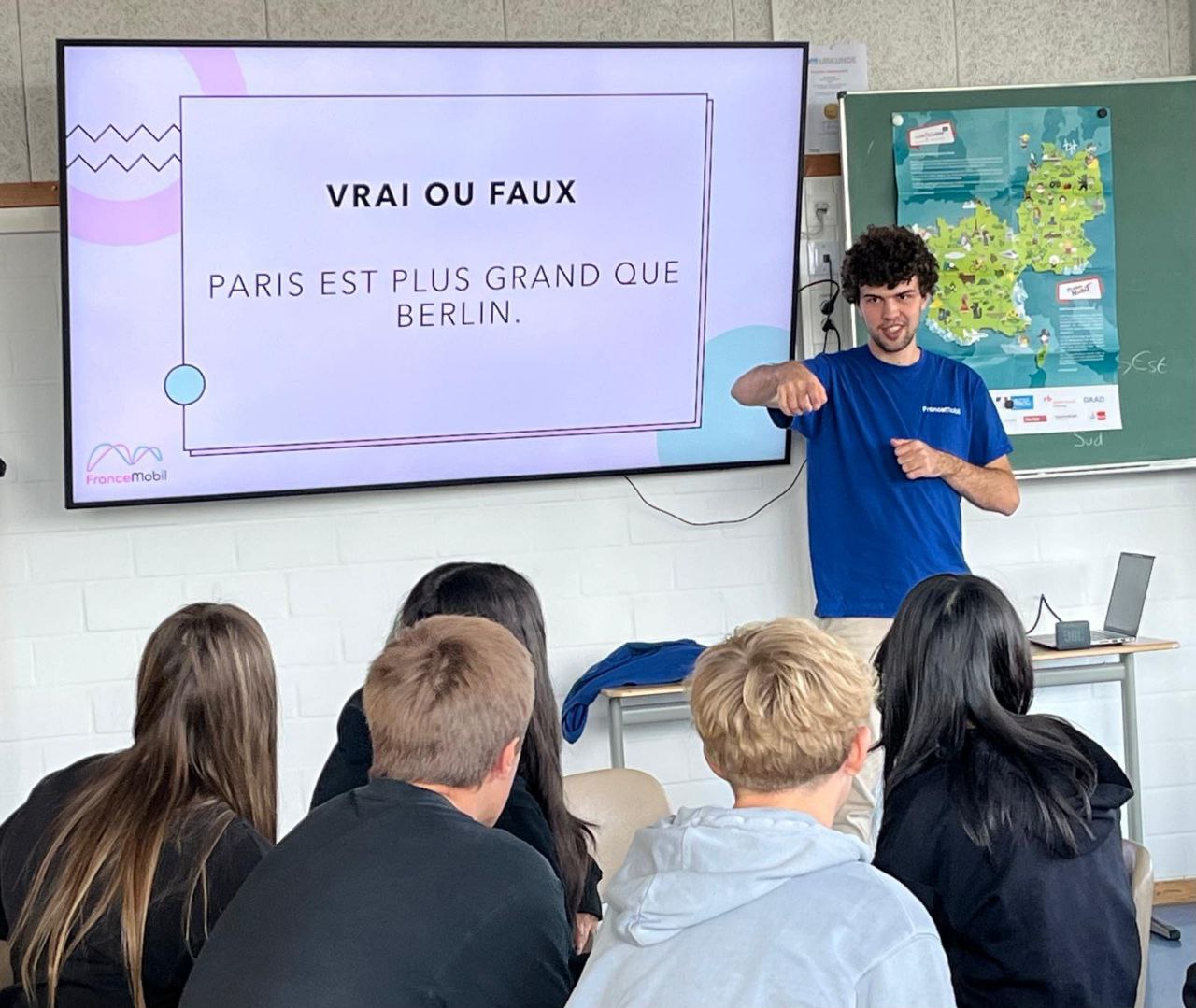 FranceMobil zu Gast am MCG Bönen – Französisch interaktiv erleben statt nur lernen