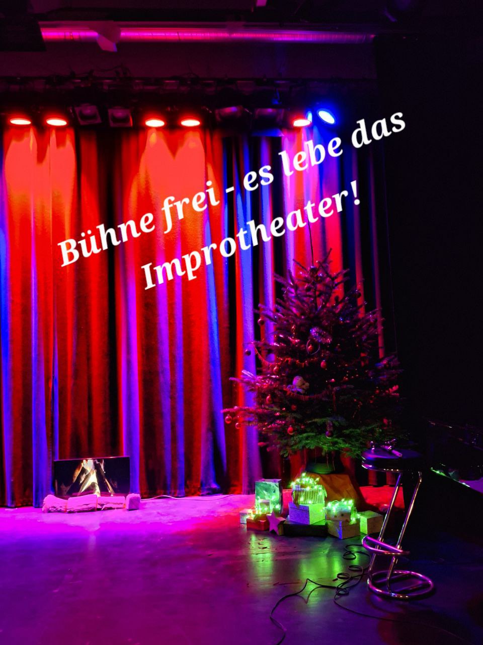 Literaturkurs der Q1 begeistert von der Impro-Weihnachtsshow im Kreativhaus Münster