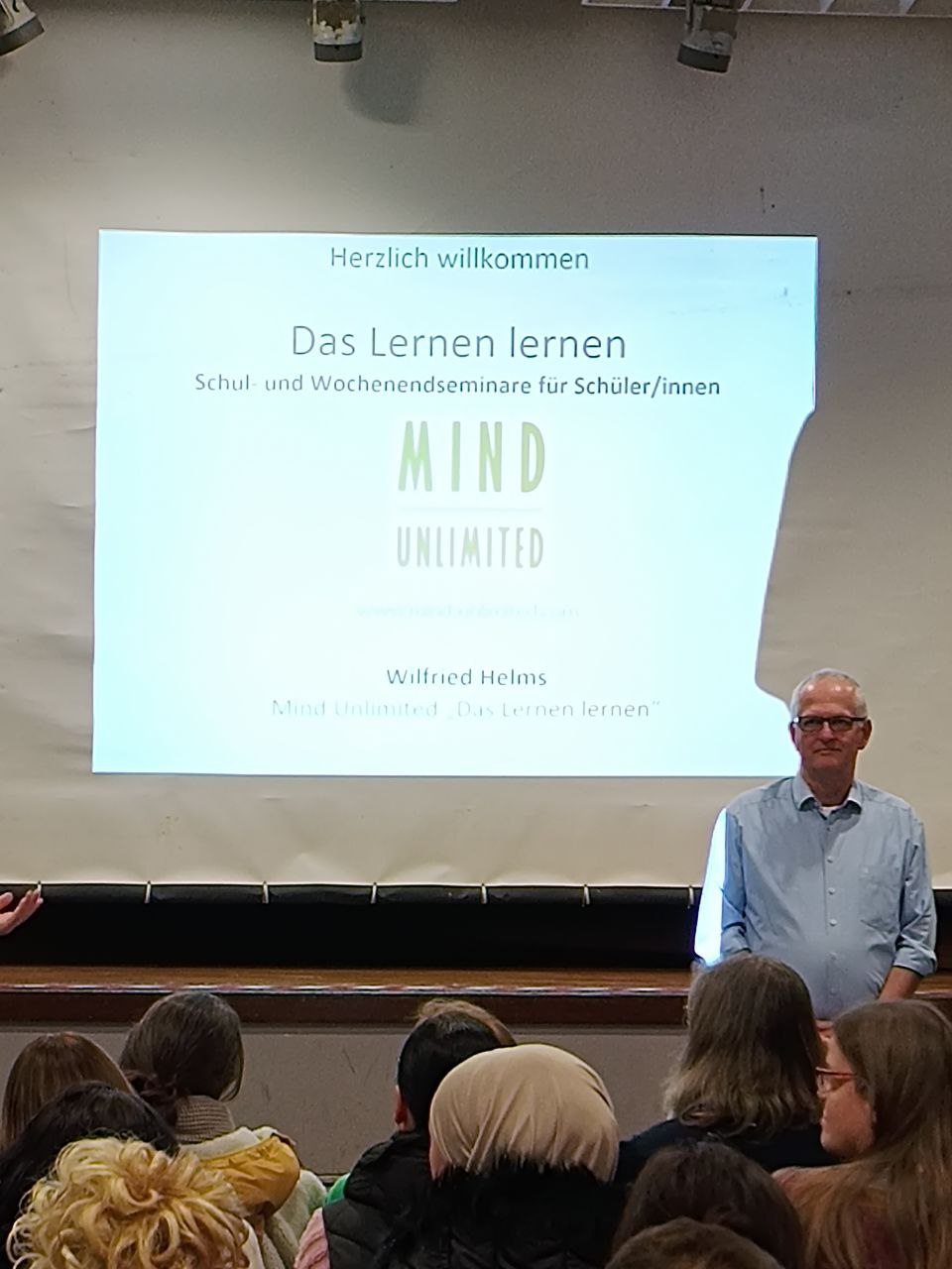 Ein fulminanter Start des Elternforums am MCG mit dem Referenten Wilfried Helms