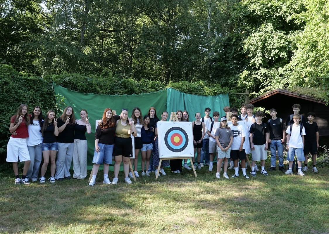 Impressionen vom Sommerwandertag am Marie-Curie-Gymnasium: Gemeinsam unterwegs bei bestem Sommerwetter